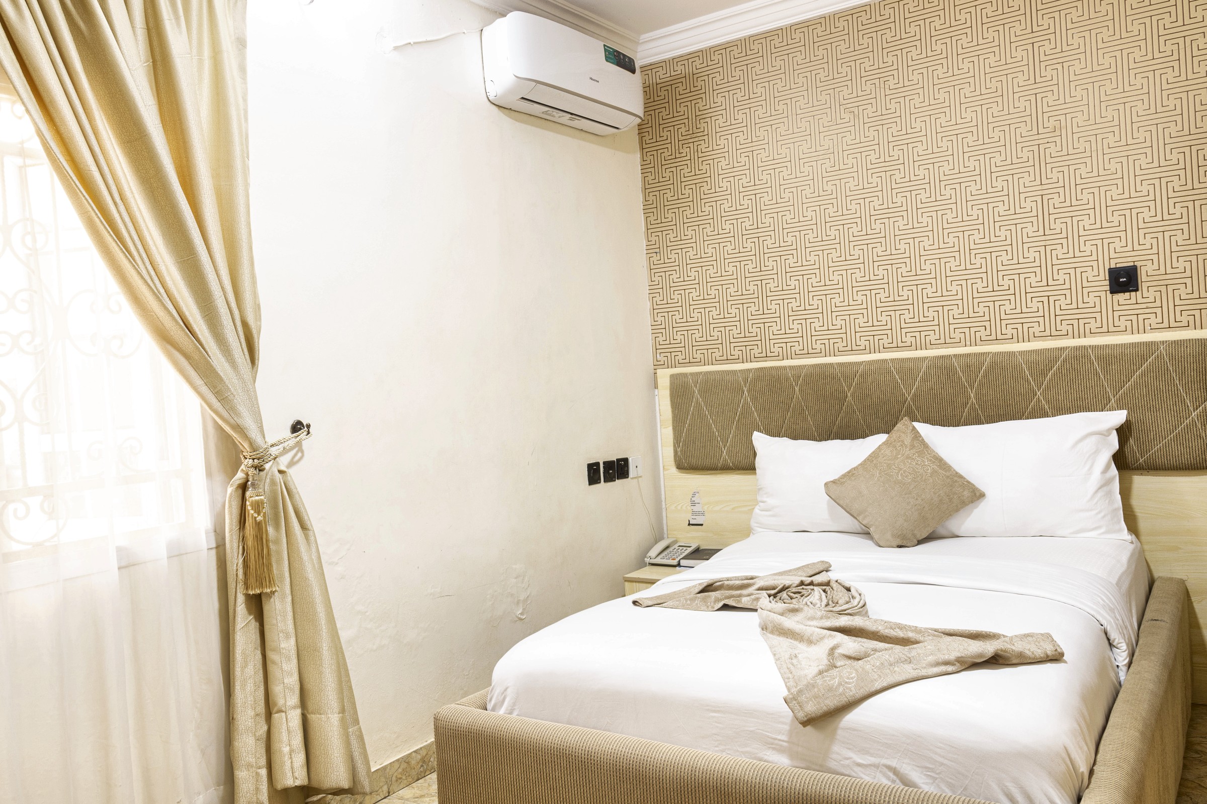 Classic Deluxe Room